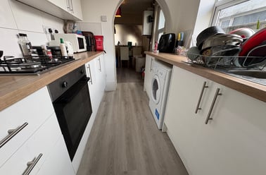 Roath, Plasnewydd, Cardiff - Image 3