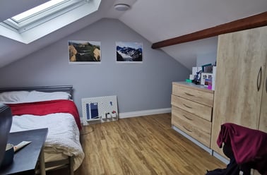 Sandfields, Neath, Swansea - Image 2