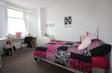 Cathays, Cardiff - Image 3
