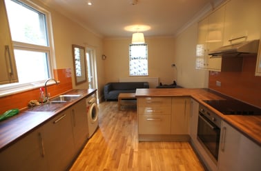 Cathays, Cardiff - Image 2