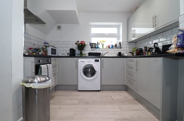 Cathays, Cardiff - Image 2