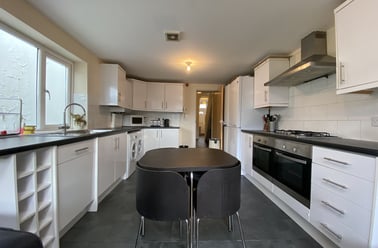 Cathays, Plasnewydd, Cardiff - Image 3