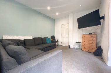 Cathays, Cardiff - Image 2