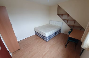  5, 16, Cathays, Cardiff - Image 2