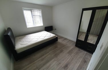  2,, Cathays, Cardiff - Image 3