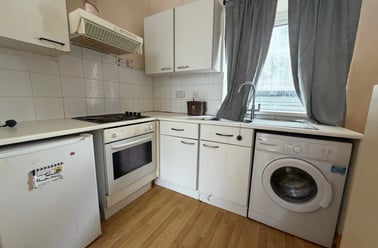 Cathays, Cardiff - Image 2