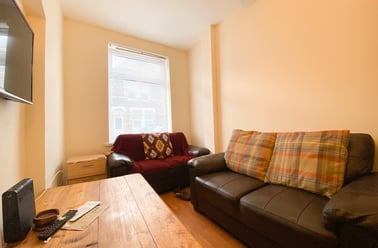 Cathays, Cardiff - Image 2