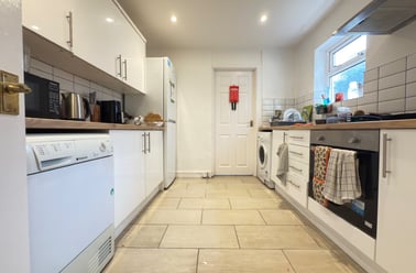 Roath, Plasnewydd, Cardiff - Image 2