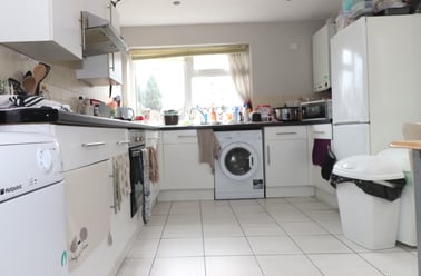 Cathays, Cardiff - Image 2