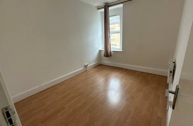  4, 19, Adamstown, Cardiff - Image 2