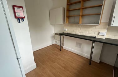  4, 19, Adamstown, Cardiff - Image 3