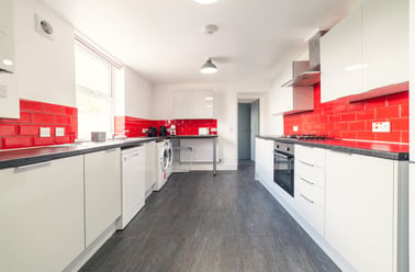 Roath, Plasnewydd, Cardiff - Image 3