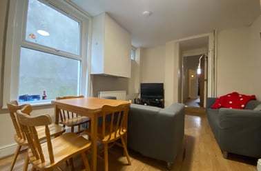 Cathays, Cardiff - Image 2