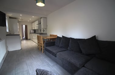 Cathays, Cardiff - Image 2