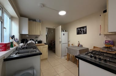 Cathays, Plasnewydd, Cardiff - Image 3