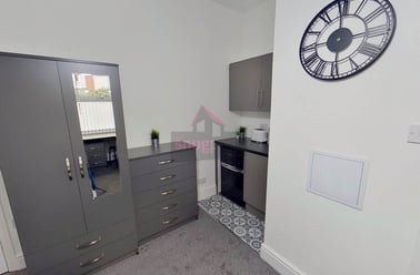 Salford, Ellesmere Park - Image 3