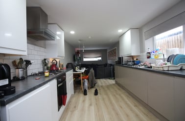 Cathays, Plasnewydd, Cardiff - Image 2