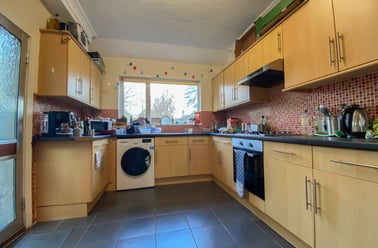 Cathays, Cardiff - Image 2
