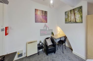 Salford, Seedley - Image 2