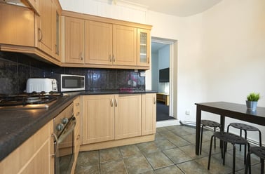 Salford, Irlams O' Th' Height - Image 3