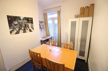 Cathays, Cardiff - Image 2