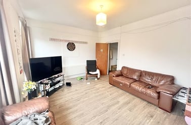 Pantygwydr Road, Uplands, Swansea - Image 3