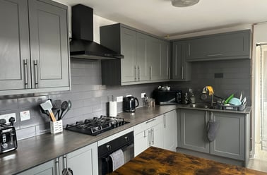 Cathays, Cardiff - Image 2