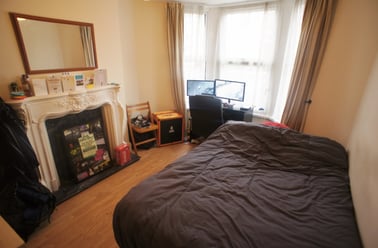 Cathays, Cardiff - Image 2