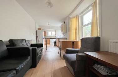 Cathays, Cardiff - Image 2