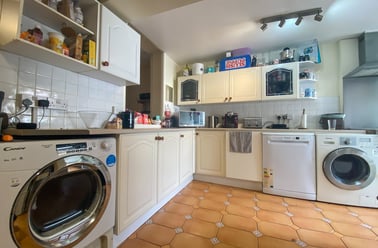 Roath, Plasnewydd, Cardiff - Image 3