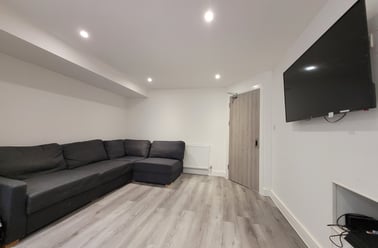 Cathays, Plasnewydd, Cardiff - Image 2