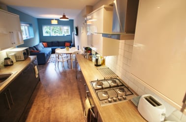 Cathays, Cardiff - Image 2
