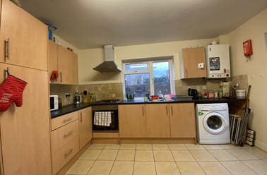 Cathays, Cardiff - Image 2