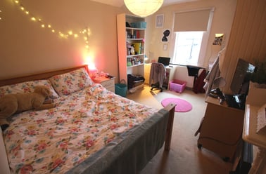 Cathays, Cardiff - Image 2