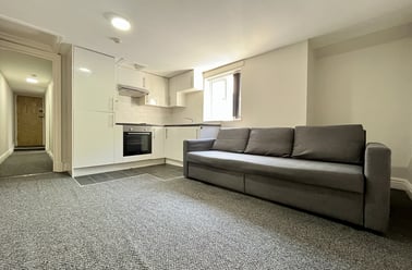 Cathays, Cardiff - Image 2