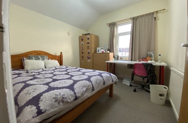 Heath, Gabalfa, Cardiff - Image 3