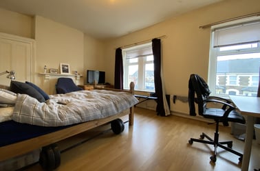 Cathays, Plasnewydd, Cardiff - Image 2