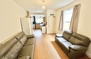 Pantygwydr Road, Uplands, Swansea - Image 3