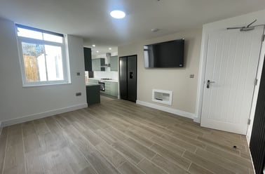 Cathays, Plasnewydd, Cardiff - Image 2