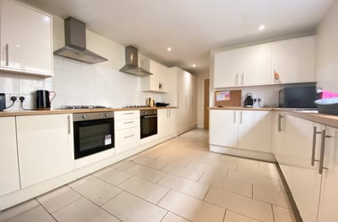 Cathays, Plasnewydd, Cardiff - Image 3