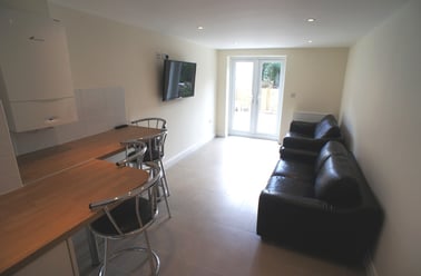 Cathays, Cardiff - Image 2