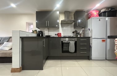 Cathays, Plasnewydd, Cardiff - Image 3