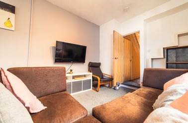 Heath, Gabalfa, Cardiff - Image 3