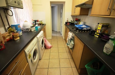 Roath, Plasnewydd, Cardiff - Image 2