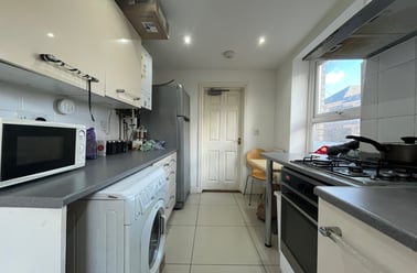 Cathays, Plasnewydd, Cardiff - Image 3