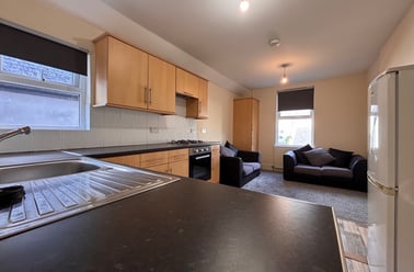 Roath, Plasnewydd, Cardiff - Image 2