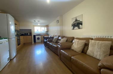 Lakeside, Cyncoed, Cardiff - Image 3