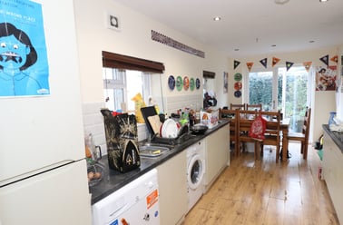 Cathays, Plasnewydd, Cardiff - Image 2
