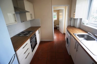 Cathays, Cardiff - Image 2