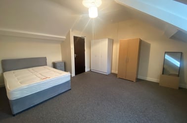 Brynmill, Swansea - Image 2